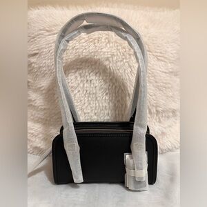 Coach Swing Zip 20 (BLACK)